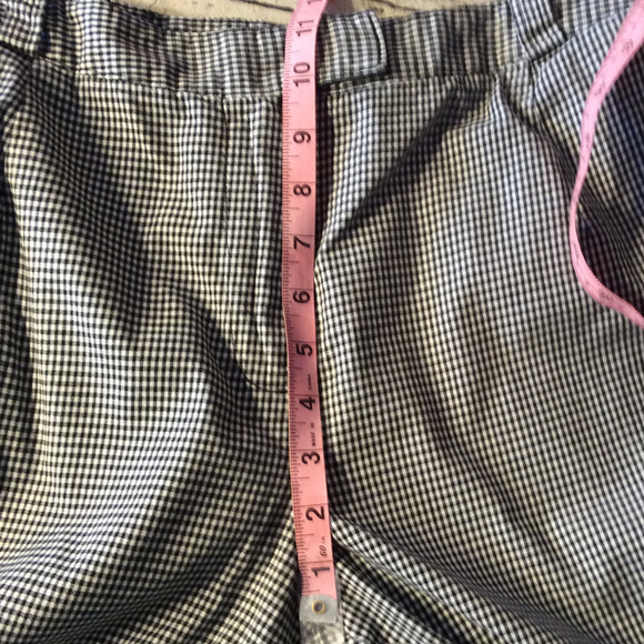 Larry Levine Woman Gingham Check Shorts - Picture 4 of 8